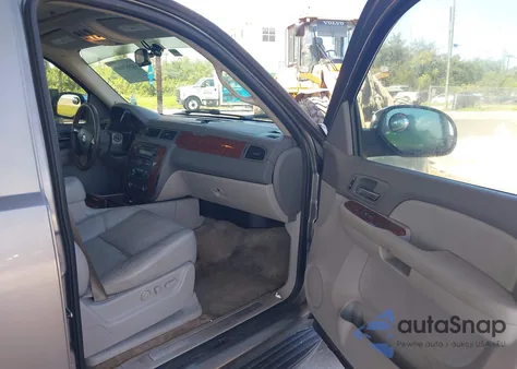 2008 Chevrolet Tahoe Ltz from USA, damaged, VIN 1GNFC13028R120996